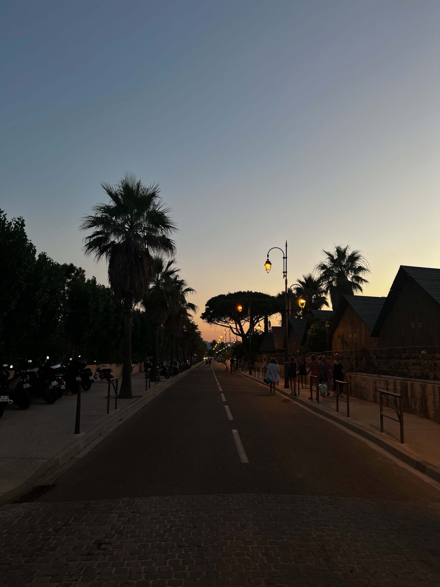 Avenue de la mer, Port Grimaud